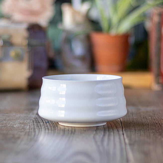 Ceramic Matcha Tea Bowl for Traditional Whisking and Drinking